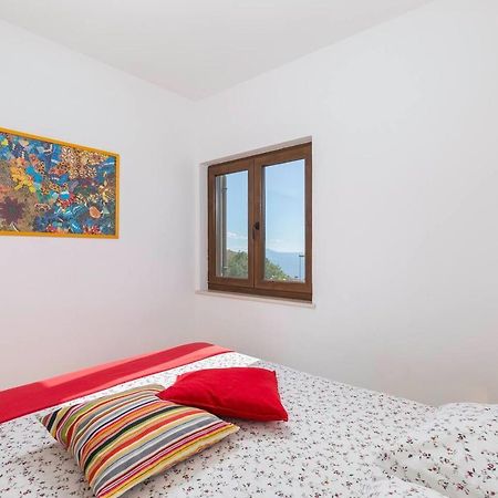 E&T Apartments With A Beautiful Pool Rabac Eksteriør bilde