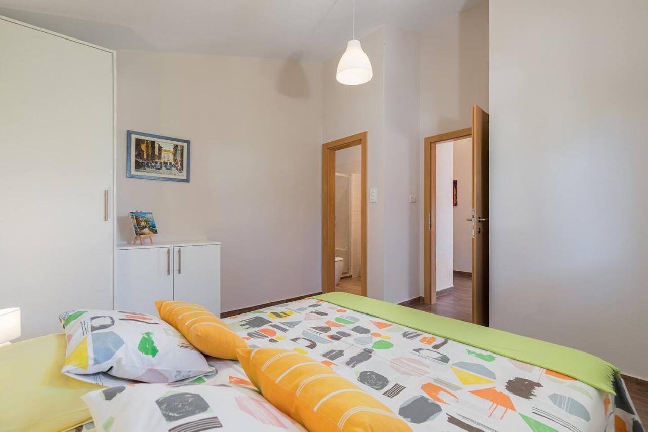 E&T Apartments With A Beautiful Pool Rabac Eksteriør bilde