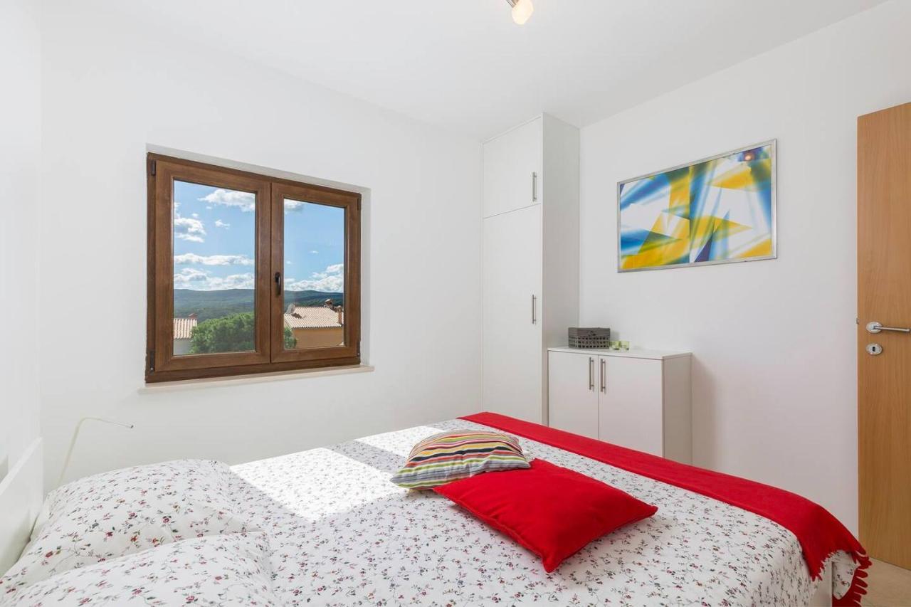 E&T Apartments With A Beautiful Pool Rabac Eksteriør bilde