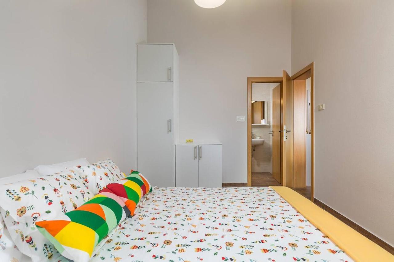 E&T Apartments With A Beautiful Pool Rabac Eksteriør bilde